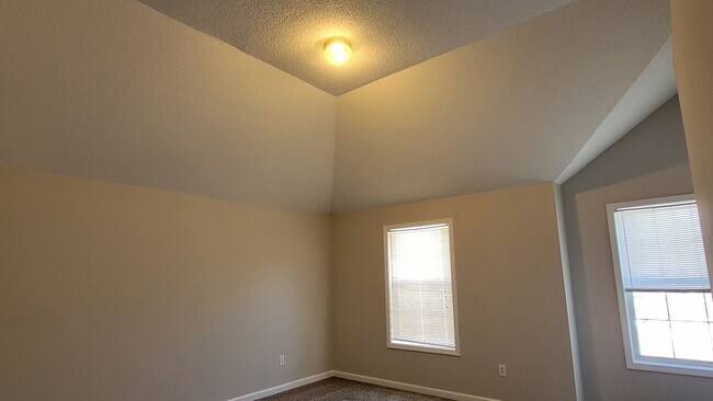 Building Photo - Coming Soon - Modern Comfort Ideal Locatio...