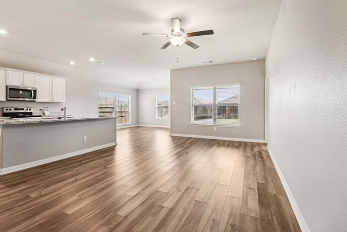 Building Photo - 417 Abram Ave