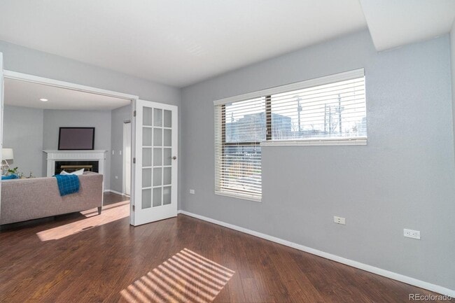 Building Photo - LOCATION!! Denver's Desirable Cherry Creek...