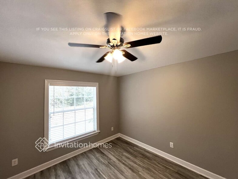 Building Photo - 147 Carol Susan Ln