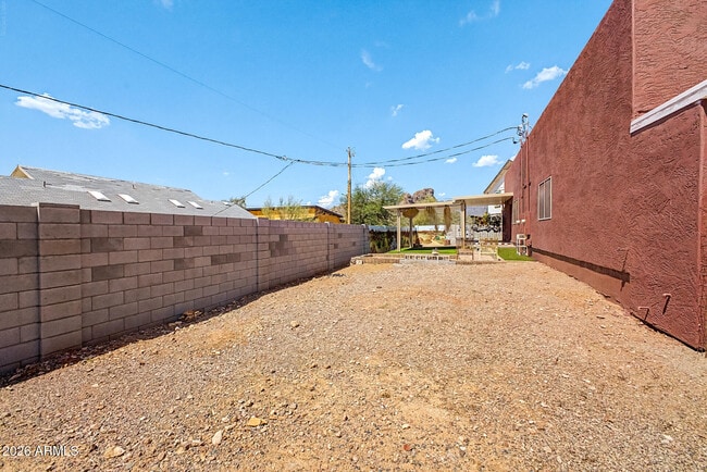 Building Photo - 6116 S Borego Rd