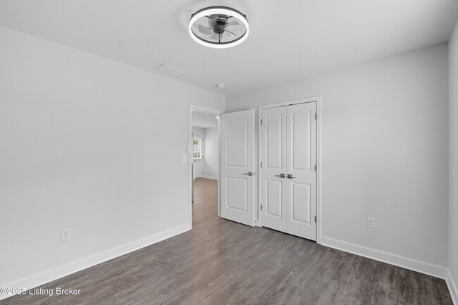 Building Photo - 6629 Ashbrooke Dr