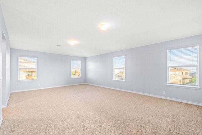 Building Photo - Spacious 5 Bed, 3.5 Bath Home | Game Room, Corner Lot & Near Lackland AFB