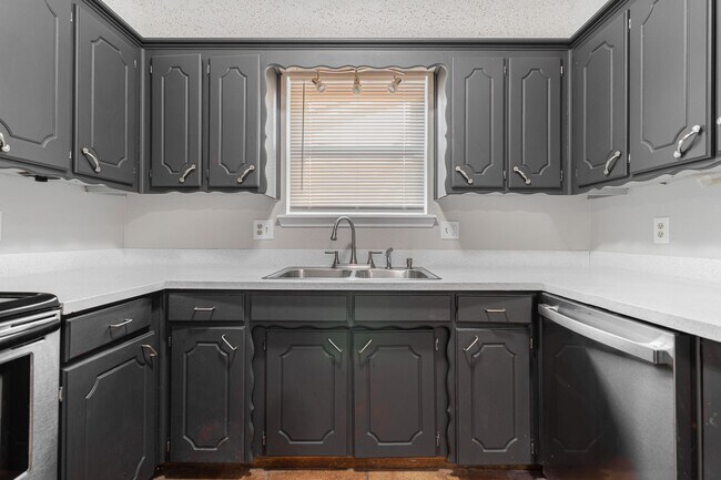 Building Photo - 3 Bed 2 Bath in Norman