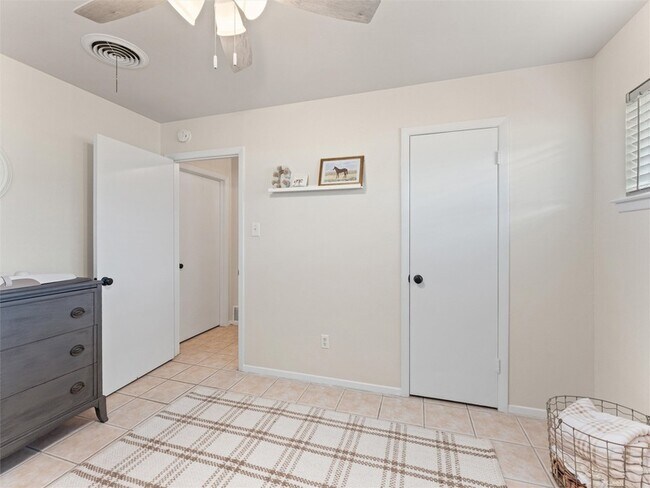 Building Photo - 510 Overlook Dr