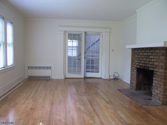 Building Photo - 373 Claremont Ave