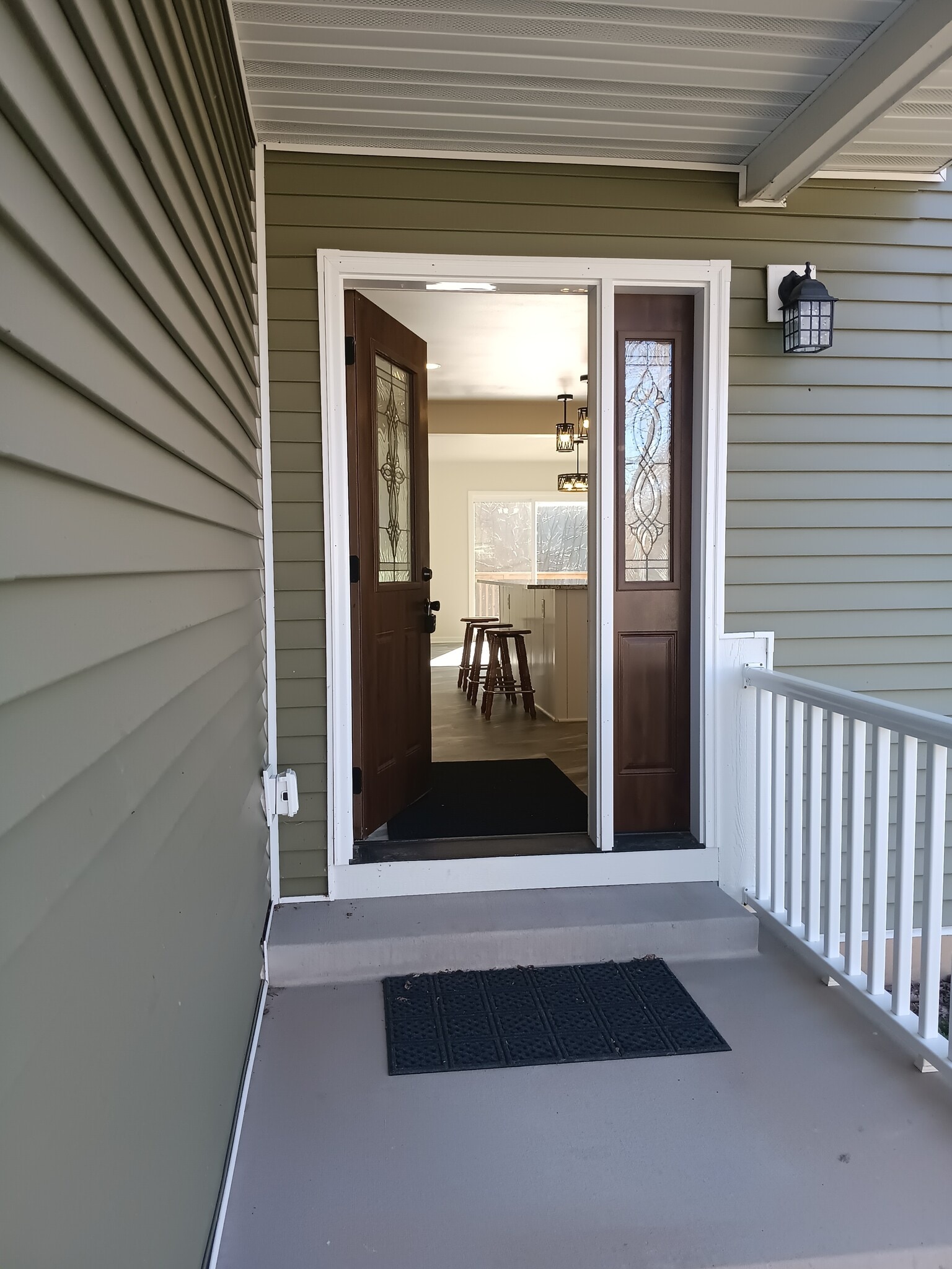 Building Photo - 811 N State St