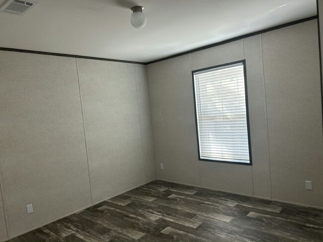 Building Photo - 14263 Isoba Ct