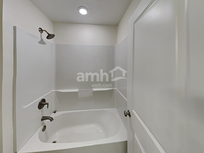 Building Photo - 4620 Windy Hammock Way