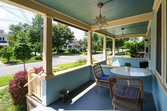 Building Photo - 44 Markham Rd