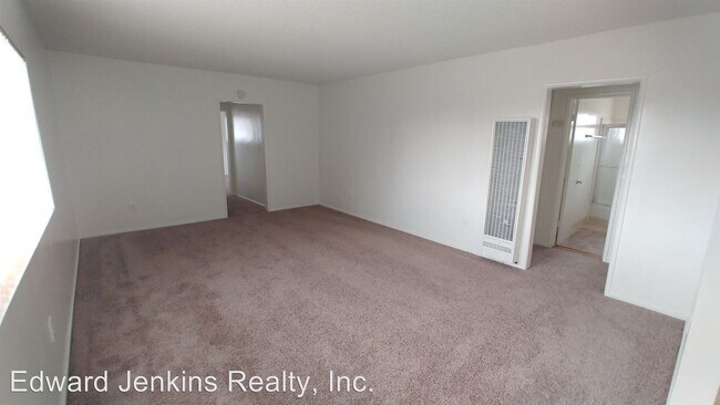 Building Photo - 12717 Cranbrook Ave