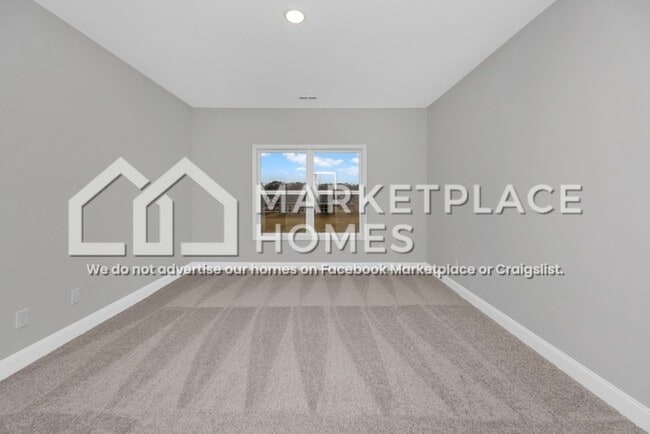 Building Photo - 14138 Nursery Dr