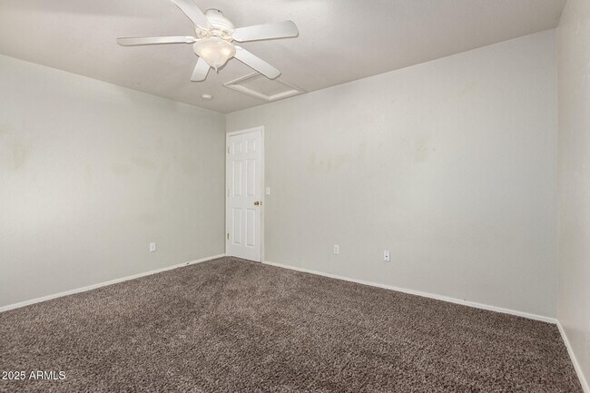 Building Photo - 21127 E Avenida Del Valle