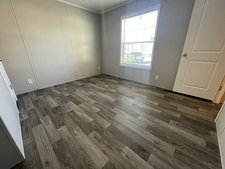 Building Photo - 15852 Croatia Dr