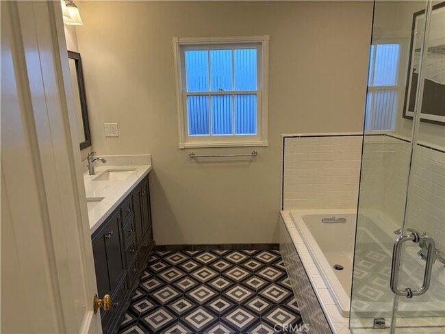 Building Photo - 851 Graynold Ave