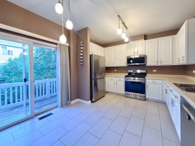 Building Photo - 2263 Daybreak Dr