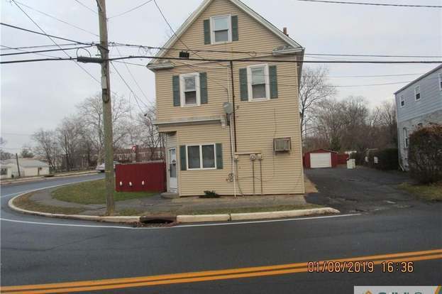 Building Photo - 17 Player Ave