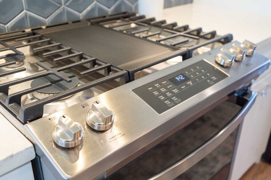 Building Photo - 113 Lucile St