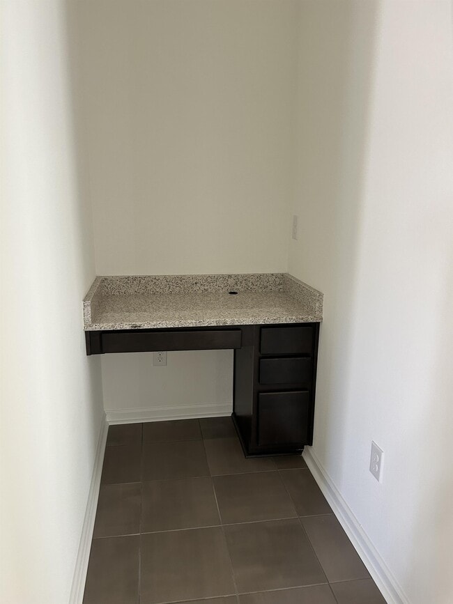 Building Photo - 42186 Cat Tail Rd