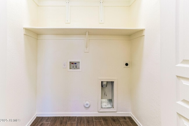 Building Photo - 1554 E Prickly Pear Pl