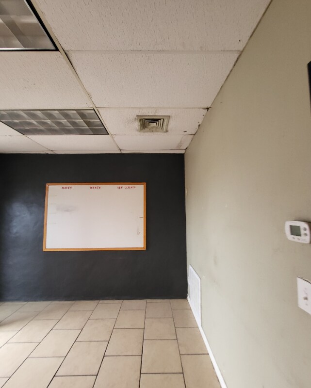 Building Photo - 129 N 2nd St