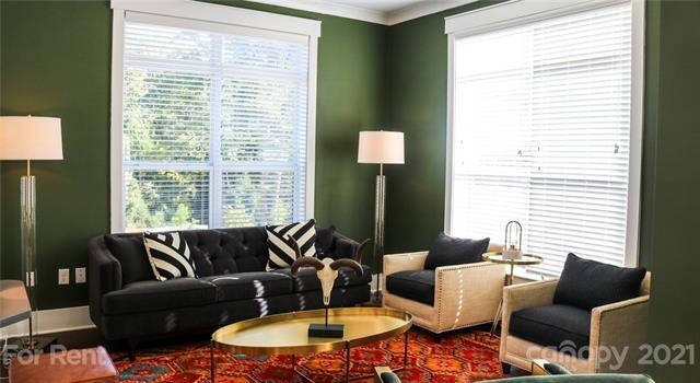 Building Photo - 1310 Iris Dr