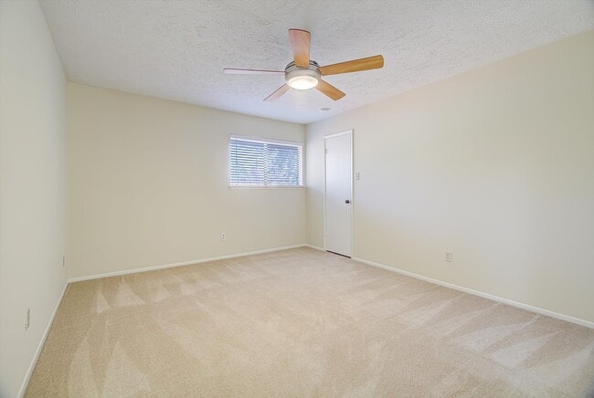 Building Photo - 2807 Planters St