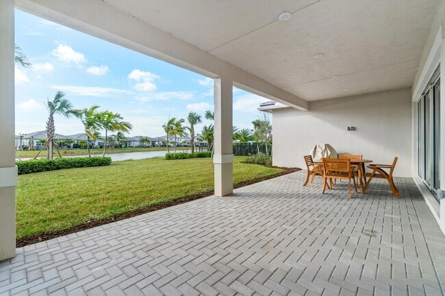 Building Photo - 12272 Waterstone Cir