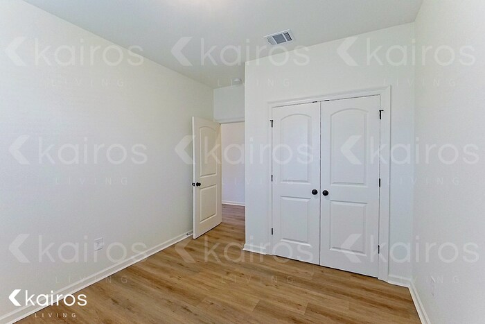 Building Photo - 100 Teddy Ln