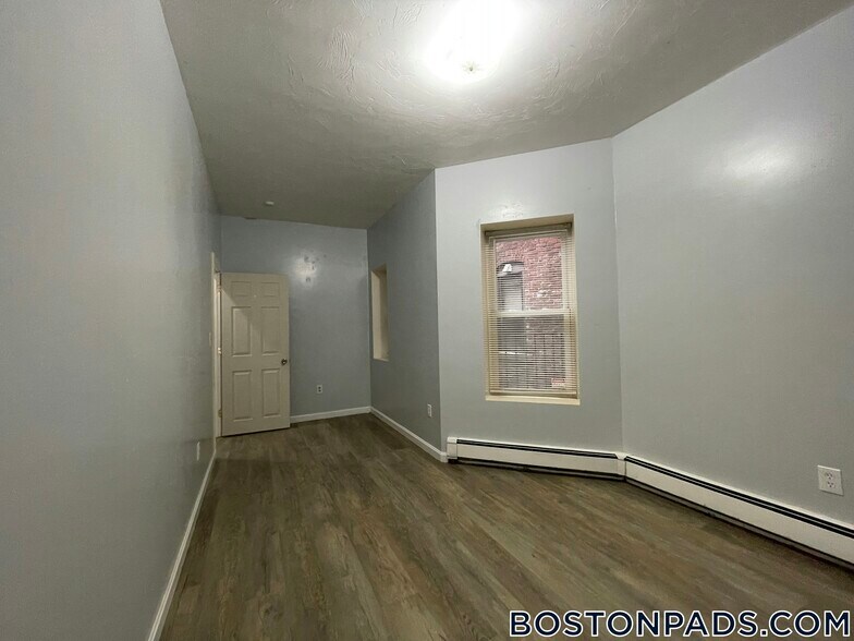 Building Photo - 114 Mt Pleasant Ave