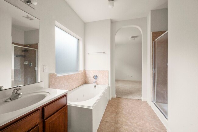 Building Photo - 7803 Blue Lake Dr