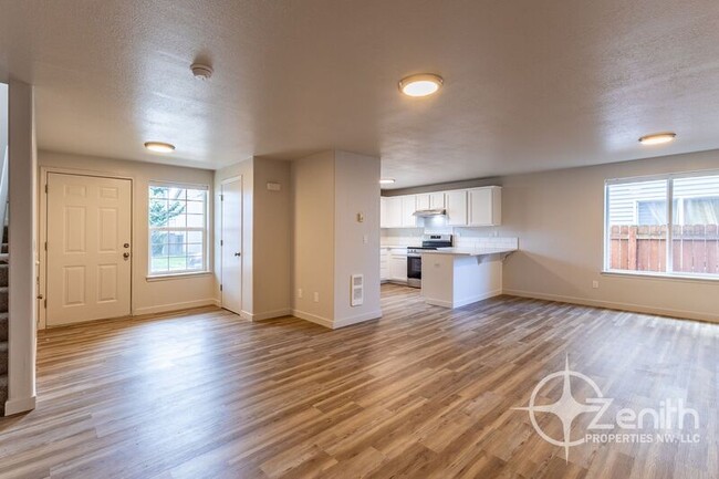 Primary Photo - 1116 W 30th St