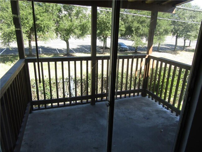 Building Photo - 4910 Pepper Ln