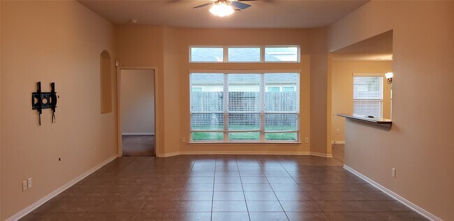 Building Photo - 9923 Yearling Pl