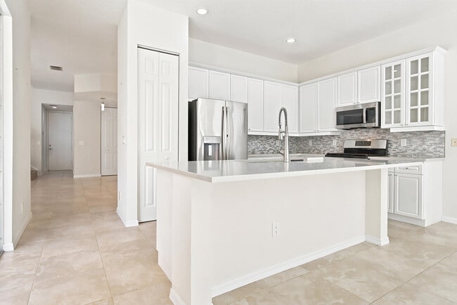 Building Photo - 207 Isle Verde Way