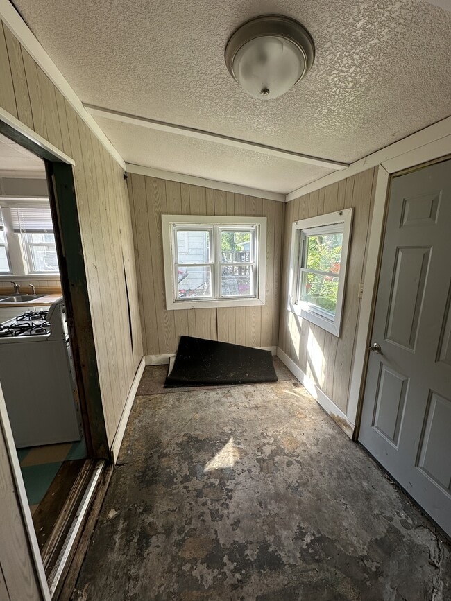 Building Photo - 1531 Johnson Ave