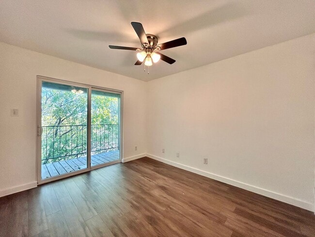 Building Photo - Updated North Austin Condo w/ Modern Finishes & Amenities 2BR/2BA
