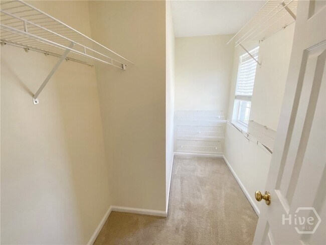 Building Photo - 205 Salt Landing Cir