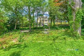 Building Photo - 98 Woodmere Rd