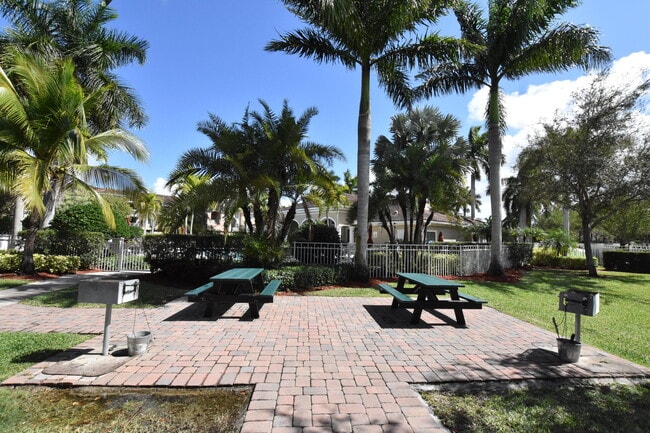 Building Photo - 6533 Emerald Dunes Dr