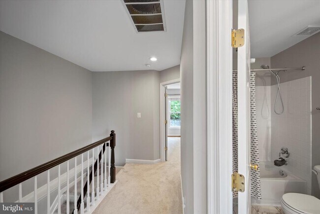 Building Photo - 43459 Laidlow St