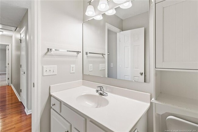 Building Photo - 132 Cedar Ln