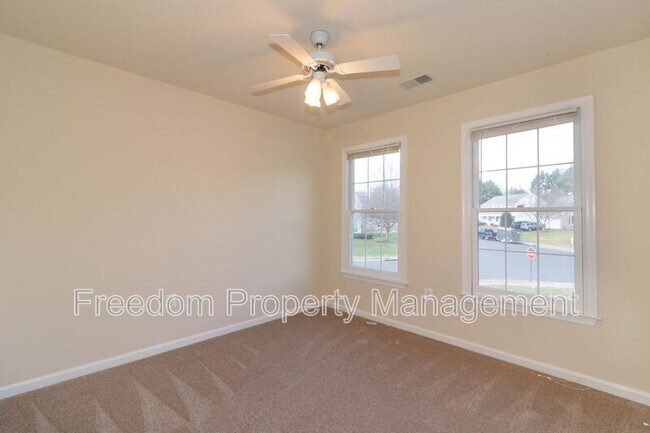 Building Photo - 80 Brookshire Dr