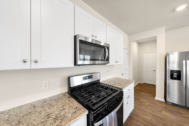 Building Photo - Welcome to Your New Chapter! Enjoy Free Rent, Ask Us How!