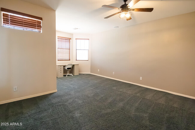 Building Photo - 4522 W Ravina Ln