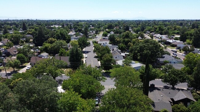 Building Photo - 1842 Princeton Ave