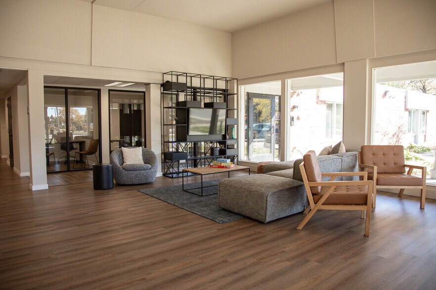 Primary Photo - Furnished Apartments with flexible lease terms and unbeatable building amenities.