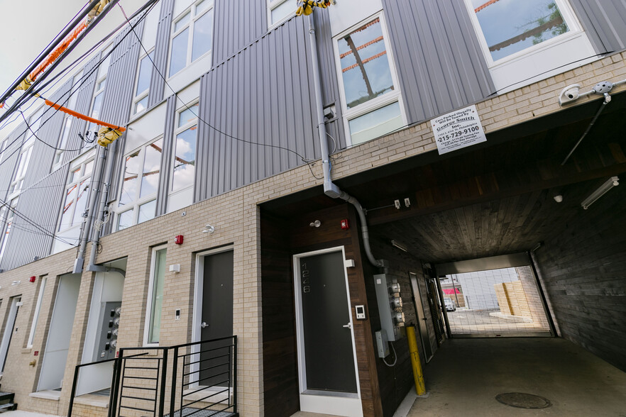 Building Photo - 1241 N 27th St