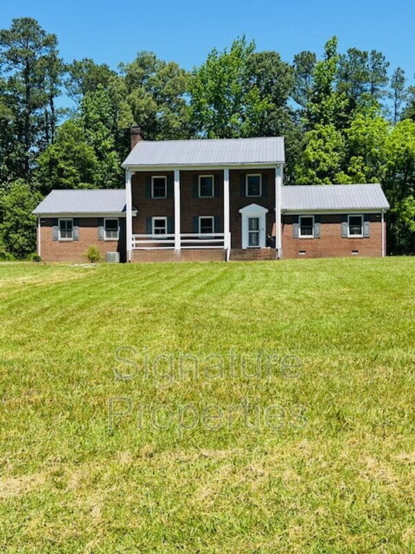 Building Photo - 13225 Old Happy Hill Rd