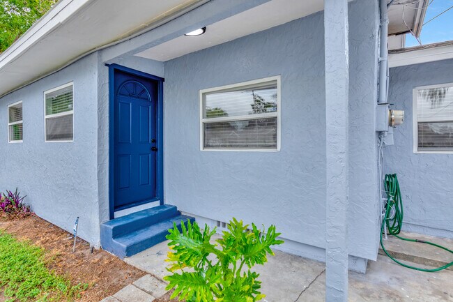 Building Photo - 1515 Sadlon Ave